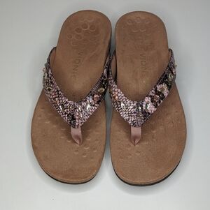 Vionic Comfort Lucia Camelia Sandals Snake Embossed 7 Thong Flip Flop.